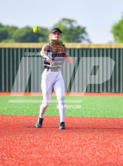 Thumbnail 2 in Moulton vs Slocum (UIL 1A Regional Final) Game 2 photogallery.