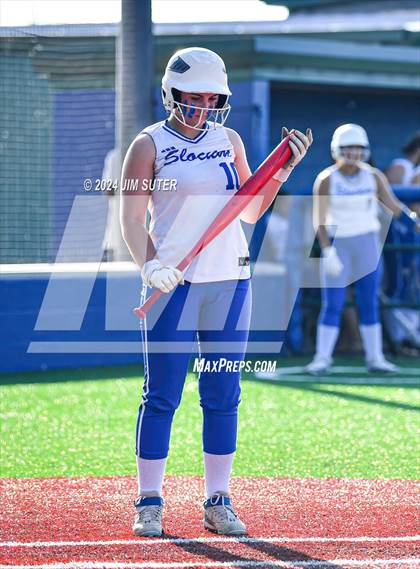 Thumbnail 2 in Moulton vs Slocum (UIL 1A Regional Final) Game 2 photogallery.