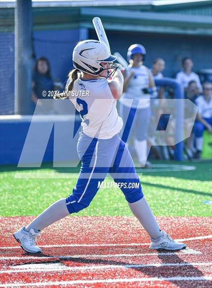 Thumbnail 1 in Moulton vs Slocum (UIL 1A Regional Final) Game 2 photogallery.