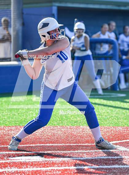 Thumbnail 3 in Moulton vs Slocum (UIL 1A Regional Final) Game 2 photogallery.