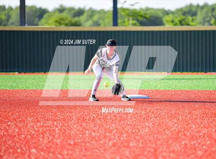 Thumbnail 1 in Moulton vs Slocum (UIL 1A Regional Final) Game 2 photogallery.