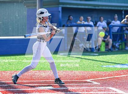 Thumbnail 3 in Moulton vs Slocum (UIL 1A Regional Final) Game 2 photogallery.