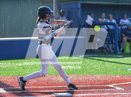 Thumbnail 2 in Moulton vs Slocum (UIL 1A Regional Final) Game 2 photogallery.