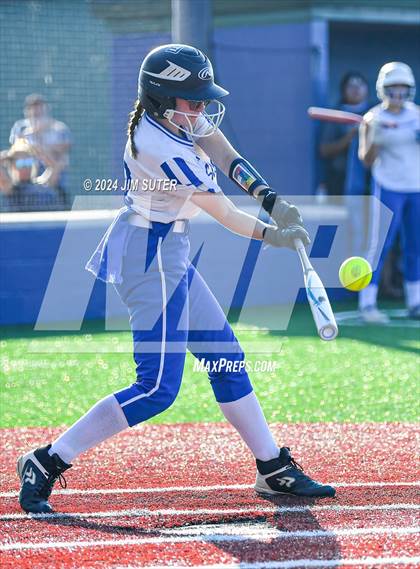 Thumbnail 2 in Moulton vs Slocum (UIL 1A Regional Final) Game 2 photogallery.