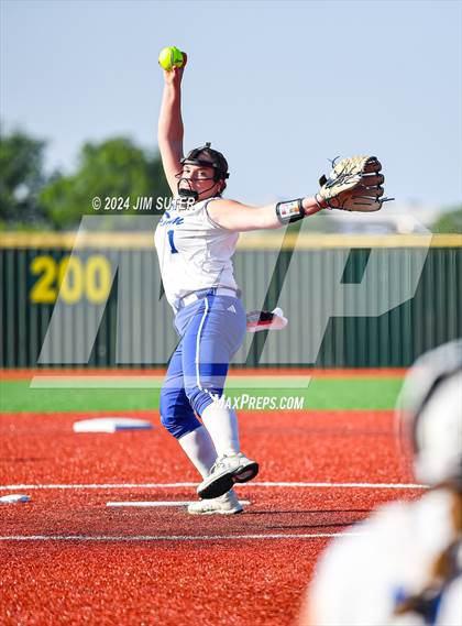 Thumbnail 2 in Moulton vs Slocum (UIL 1A Regional Final) Game 2 photogallery.