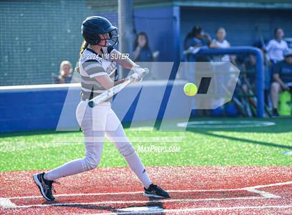 Thumbnail 3 in Moulton vs Slocum (UIL 1A Regional Final) Game 2 photogallery.
