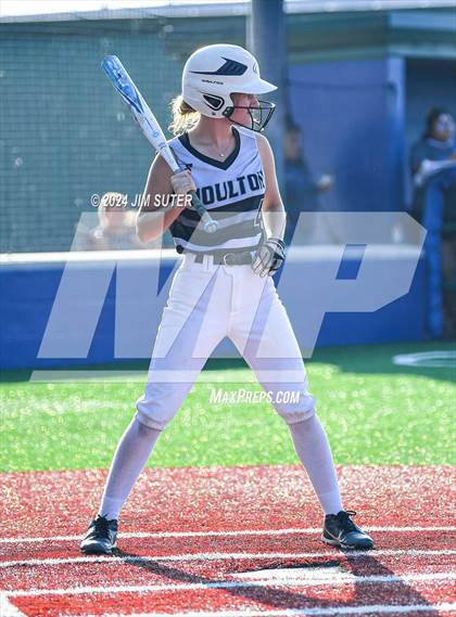 Thumbnail 3 in Moulton vs Slocum (UIL 1A Regional Final) Game 2 photogallery.