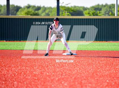 Thumbnail 3 in Moulton vs Slocum (UIL 1A Regional Final) Game 2 photogallery.