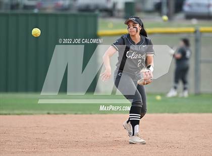 Thumbnail 3 in Johnson vs Clark photogallery.