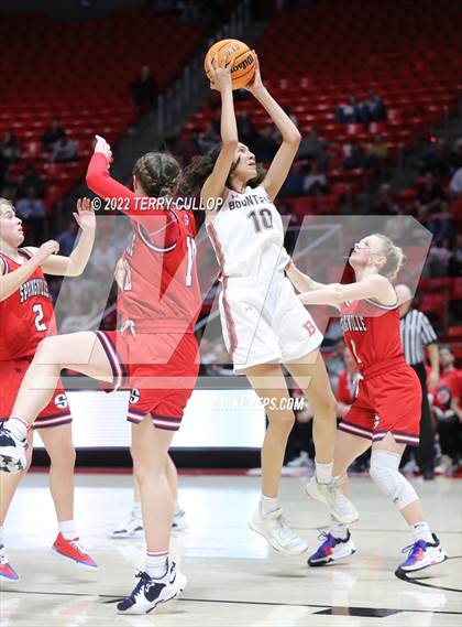 Thumbnail 1 in Springville vs. Bountiful (UHSAA 5A Semifinal) photogallery.