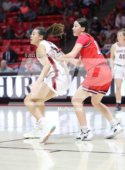 Thumbnail 3 in Springville vs. Bountiful (UHSAA 5A Semifinal) photogallery.
