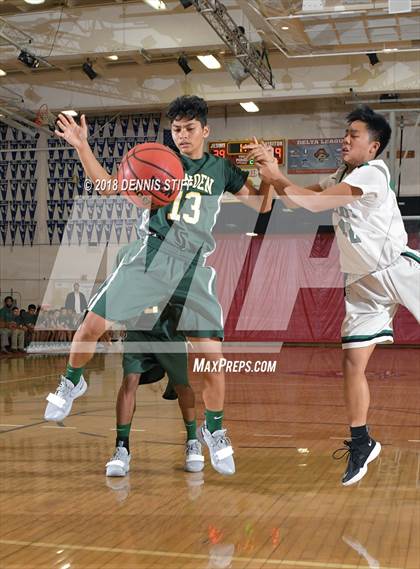 Thumbnail 2 in St. Mary's vs. Vanden (Jesuit JV Tournament) photogallery.