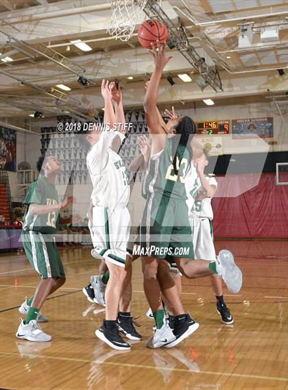 Thumbnail 3 in St. Mary's vs. Vanden (Jesuit JV Tournament) photogallery.