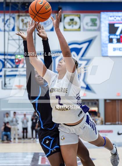 Thumbnail 3 in IMG Academy vs Montverde Academy (Chipotle Nationals Championship) photogallery.
