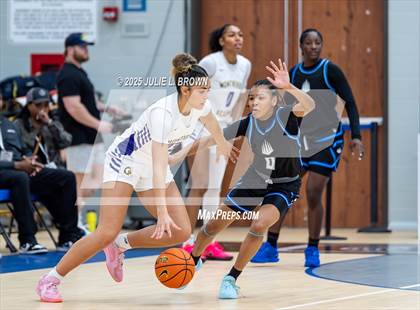 Thumbnail 3 in IMG Academy vs Montverde Academy (Chipotle Nationals Championship) photogallery.