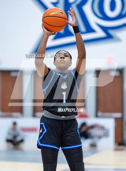 Thumbnail 1 in IMG Academy vs Montverde Academy (Chipotle Nationals Championship) photogallery.