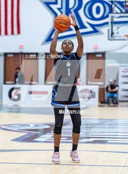 Thumbnail 1 in IMG Academy vs Montverde Academy (Chipotle Nationals Championship) photogallery.