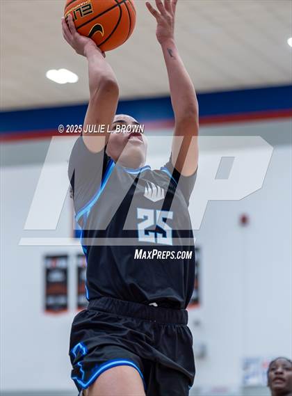 Thumbnail 1 in IMG Academy vs Montverde Academy (Chipotle Nationals Championship) photogallery.