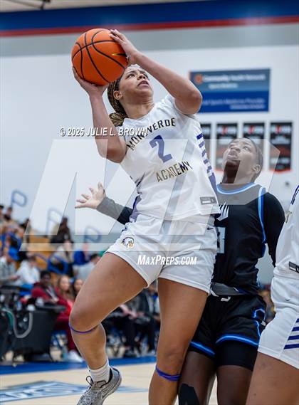 Thumbnail 1 in IMG Academy vs Montverde Academy (Chipotle Nationals Championship) photogallery.