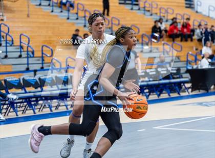 Thumbnail 3 in IMG Academy vs Montverde Academy (Chipotle Nationals Championship) photogallery.