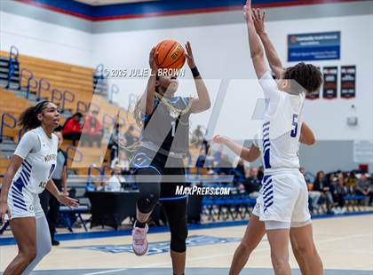 Thumbnail 2 in IMG Academy vs Montverde Academy (Chipotle Nationals Championship) photogallery.