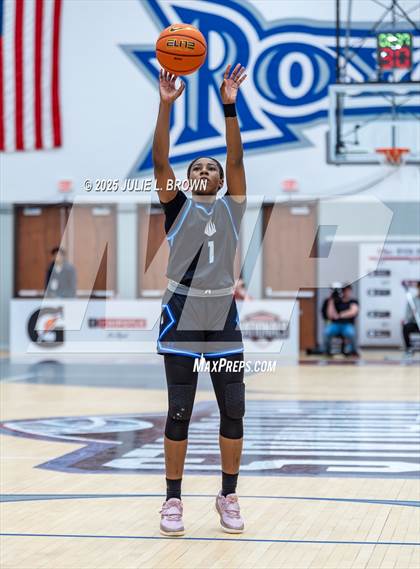 Thumbnail 2 in IMG Academy vs Montverde Academy (Chipotle Nationals Championship) photogallery.