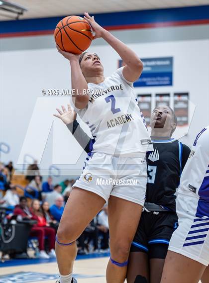 Thumbnail 2 in IMG Academy vs Montverde Academy (Chipotle Nationals Championship) photogallery.