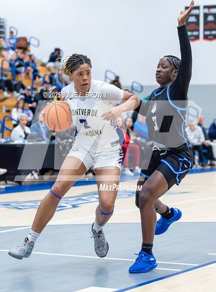 Thumbnail 2 in IMG Academy vs Montverde Academy (Chipotle Nationals Championship) photogallery.