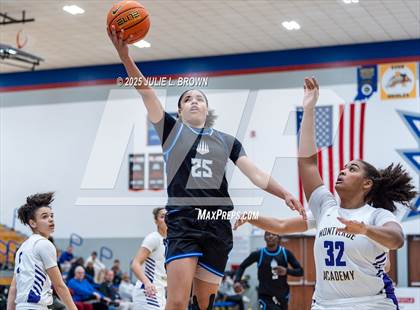 Thumbnail 2 in IMG Academy vs Montverde Academy (Chipotle Nationals Championship) photogallery.