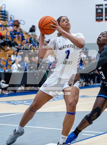 Thumbnail 3 in IMG Academy vs Montverde Academy (Chipotle Nationals Championship) photogallery.