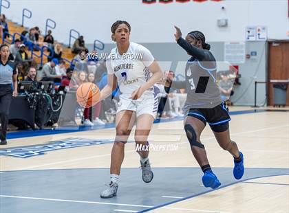 Thumbnail 3 in IMG Academy vs Montverde Academy (Chipotle Nationals Championship) photogallery.