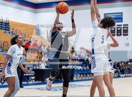 Thumbnail 3 in IMG Academy vs Montverde Academy (Chipotle Nationals Championship) photogallery.