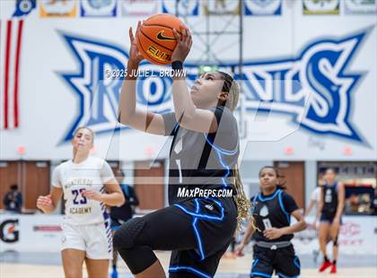 Thumbnail 3 in IMG Academy vs Montverde Academy (Chipotle Nationals Championship) photogallery.