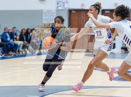 Thumbnail 2 in IMG Academy vs Montverde Academy (Chipotle Nationals Championship) photogallery.