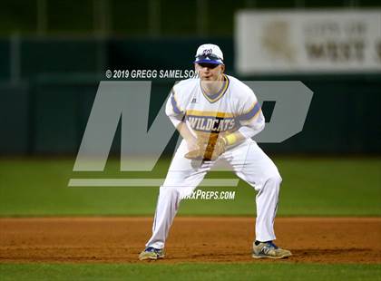 Thumbnail 3 in Capital Christian vs Wood @ Raley Field photogallery.