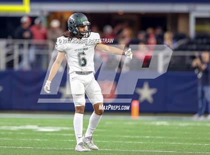 Thumbnail 2 in Kennedale vs. Carthage (UIL 4A Division 1 Final) photogallery.