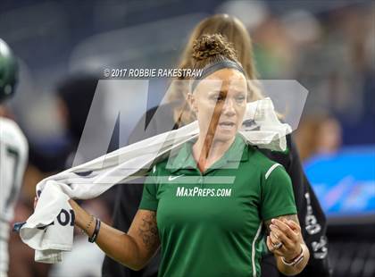 Thumbnail 2 in Kennedale vs. Carthage (UIL 4A Division 1 Final) photogallery.