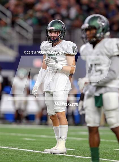 Thumbnail 2 in Kennedale vs. Carthage (UIL 4A Division 1 Final) photogallery.