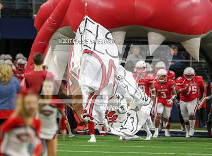 Thumbnail 2 in Kennedale vs. Carthage (UIL 4A Division 1 Final) photogallery.