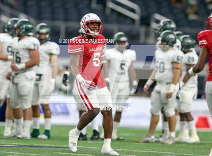 Thumbnail 2 in Kennedale vs. Carthage (UIL 4A Division 1 Final) photogallery.