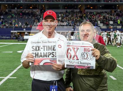 Thumbnail 3 in Kennedale vs. Carthage (UIL 4A Division 1 Final) photogallery.