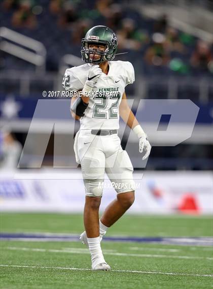 Thumbnail 2 in Kennedale vs. Carthage (UIL 4A Division 1 Final) photogallery.