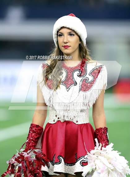 Thumbnail 2 in Kennedale vs. Carthage (UIL 4A Division 1 Final) photogallery.