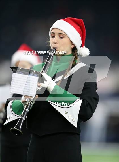 Thumbnail 2 in Kennedale vs. Carthage (UIL 4A Division 1 Final) photogallery.