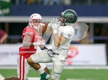 Thumbnail 2 in Kennedale vs. Carthage (UIL 4A Division 1 Final) photogallery.