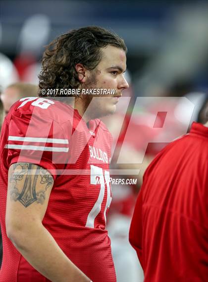 Thumbnail 2 in Kennedale vs. Carthage (UIL 4A Division 1 Final) photogallery.
