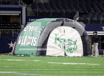 Thumbnail 2 in Kennedale vs. Carthage (UIL 4A Division 1 Final) photogallery.