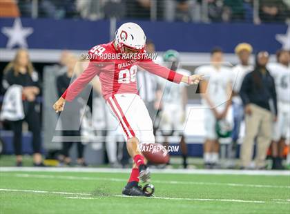 Thumbnail 3 in Kennedale vs. Carthage (UIL 4A Division 1 Final) photogallery.