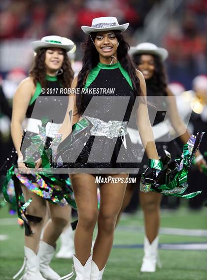 Thumbnail 2 in Kennedale vs. Carthage (UIL 4A Division 1 Final) photogallery.
