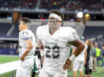 Thumbnail 3 in Kennedale vs. Carthage (UIL 4A Division 1 Final) photogallery.